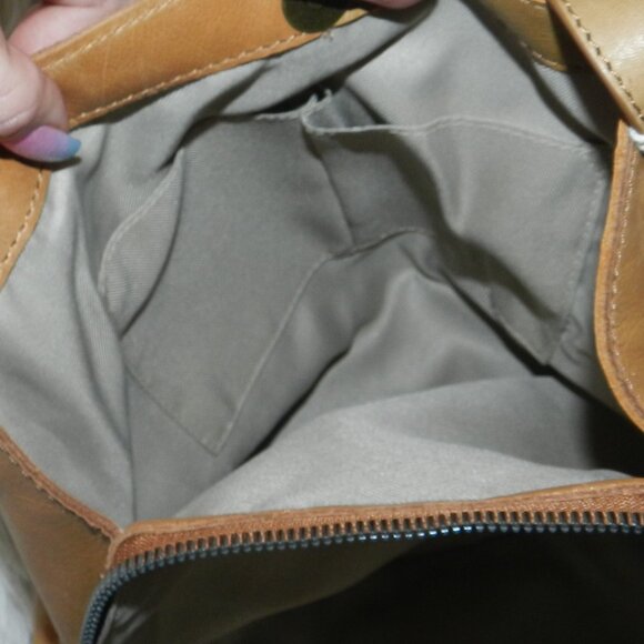 American Leather Liberty Leather Shoulder Bag Coffee Latte Smooth🆕 FAST😮💨⚡🚚 - Picture 9 of 16